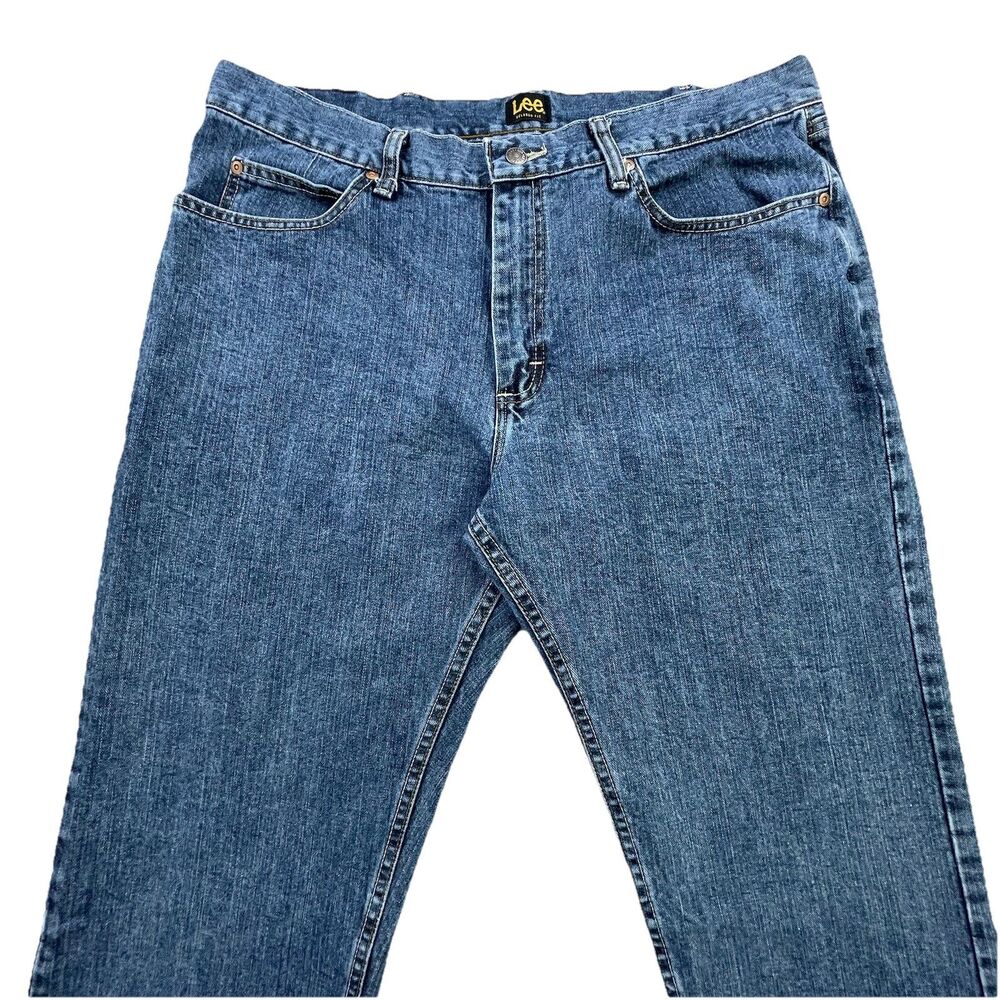 Lee Jeans Mens 38x30 Blue Denim Relaxed Fit Straight Leg Medium Wash 5 Pocket